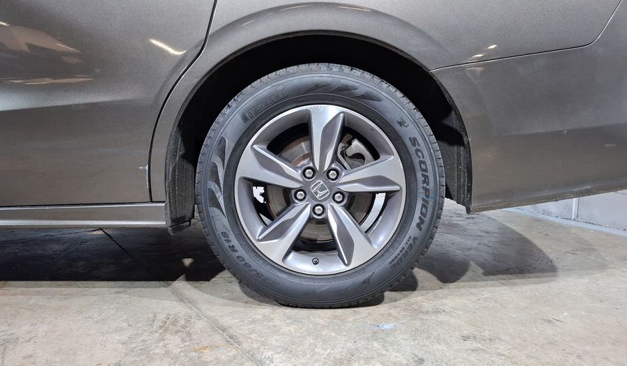 Honda Odyssey 3.5 TOURING AUTO Minivan 2018
