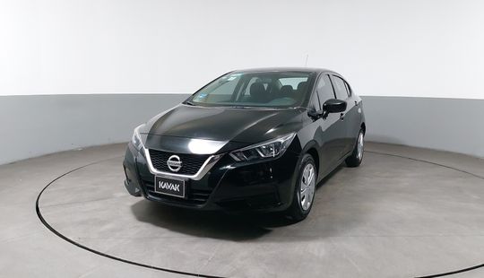 Nissan • Versa