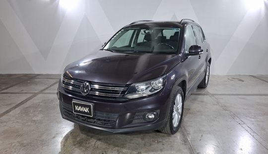 Volkswagen • Tiguan