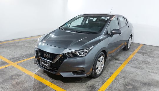 Nissan • Versa