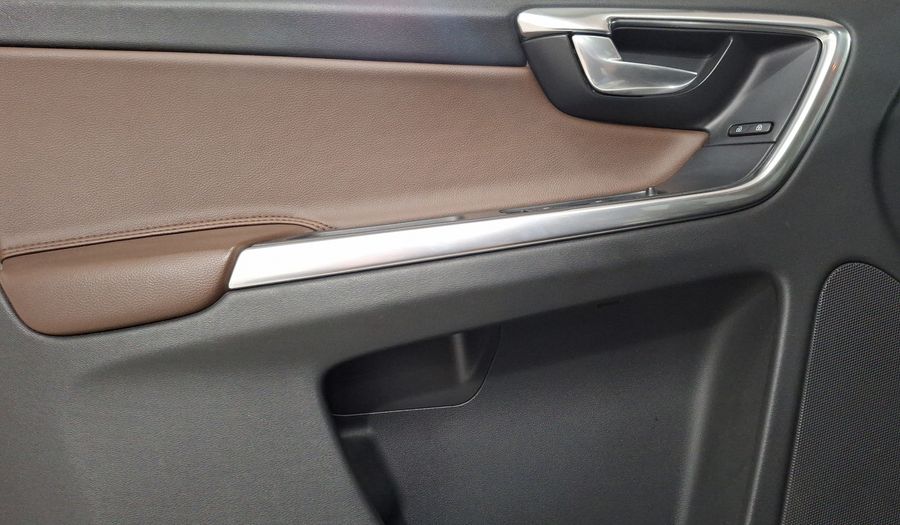Volvo Xc60 2.0 KINETIC AT Suv 2014