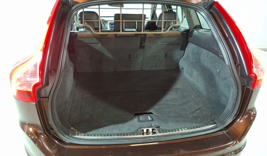 Volvo Xc60 2.0 KINETIC AT Suv 2014