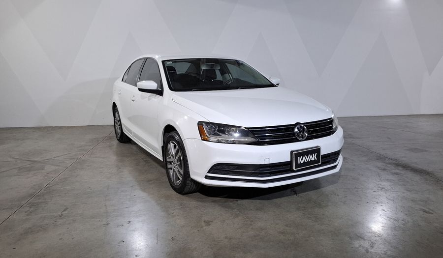 Volkswagen Jetta 2.5 TRENDLINE MT Sedan 2018