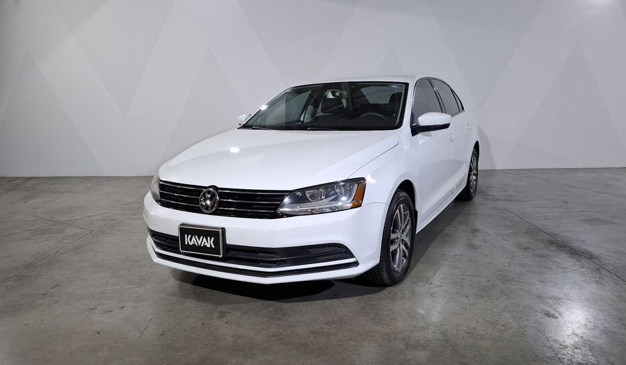 Volkswagen Jetta 2.5 TRENDLINE MT Sedan 2018