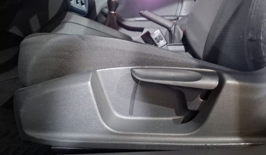 Volkswagen Jetta 2.5 TRENDLINE MT Sedan 2018