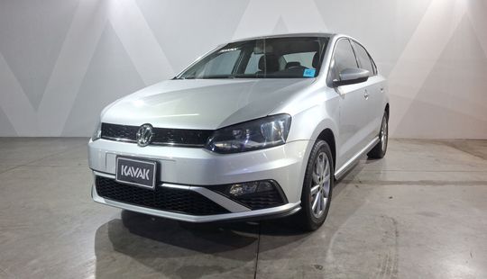 Volkswagen • Vento