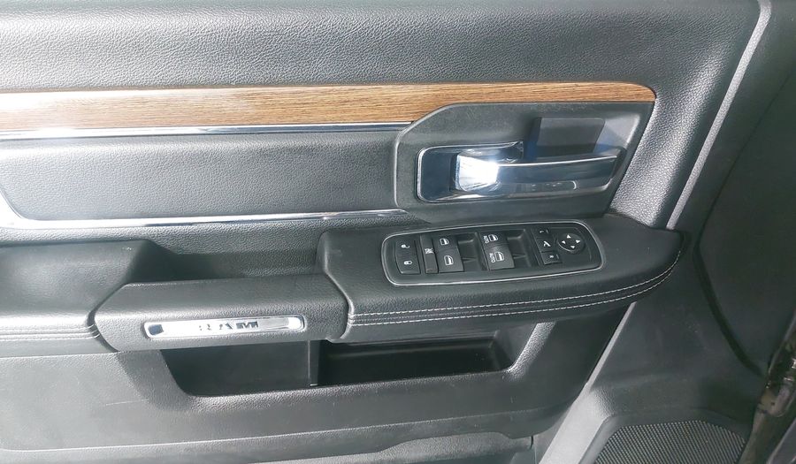 Ram 2500 5.7 LARAMIE CREW CAB 4X4 V8 8AT Pickup 2017