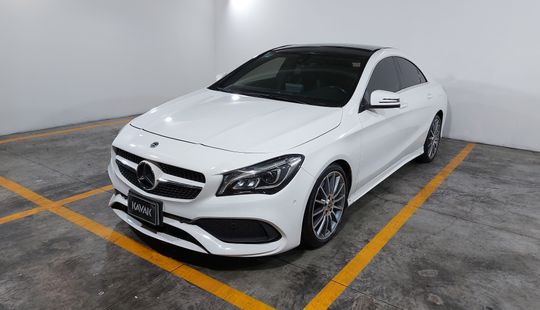 Mercedes Benz • Clase CLA
