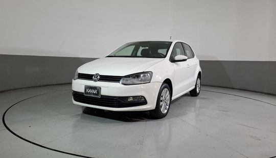 Volkswagen • Polo