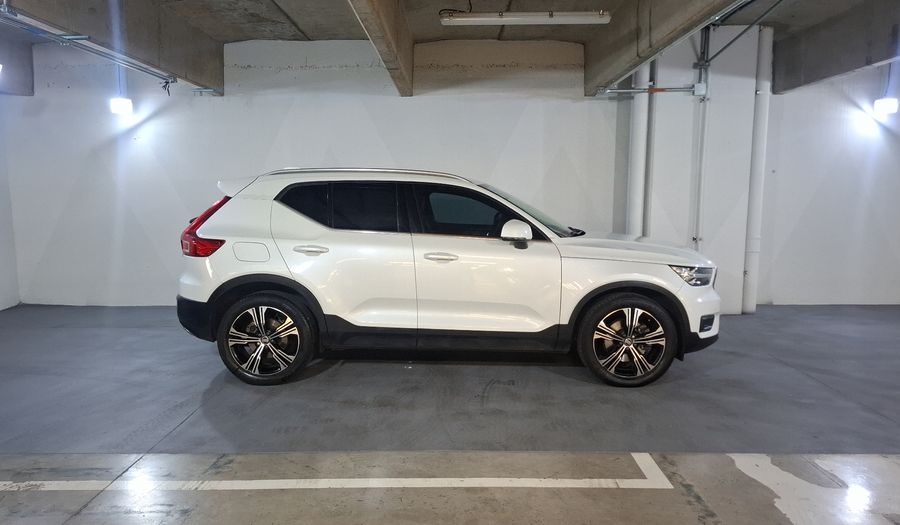 Volvo Xc40 2.0 T4 INSCRIPTION AUTO Suv 2020
