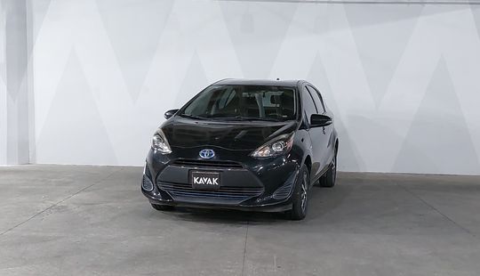 Toyota • Prius C