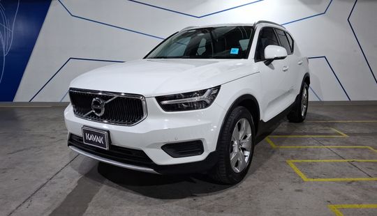 Volvo • XC40