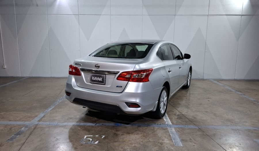 Nissan Sentra 1.8 ADVANCE CVT Sedan 2017