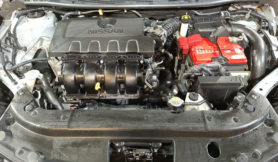 Nissan Sentra 1.8 ADVANCE CVT Sedan 2017