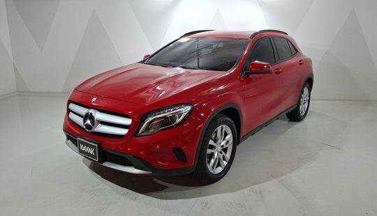 Mercedes Benz • Clase GLA