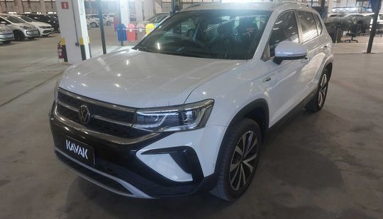 Volkswagen • Taos