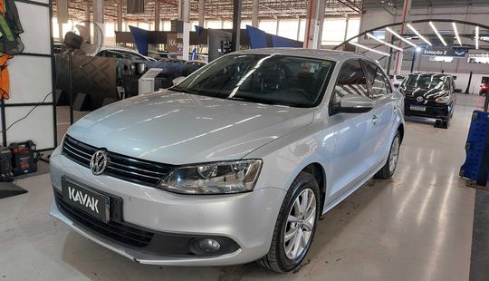 Volkswagen • Jetta