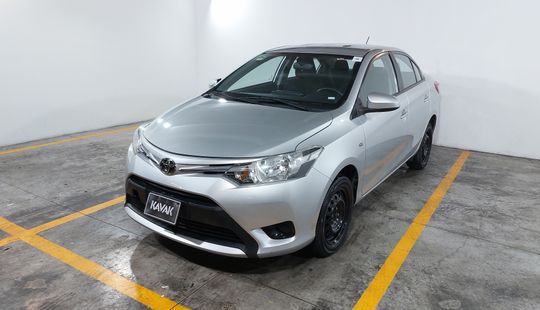 Toyota • Yaris