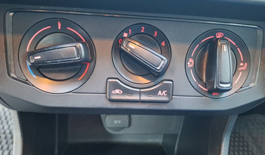 Volkswagen Voyage 1.6 COMFORTLINE Sedan 2020