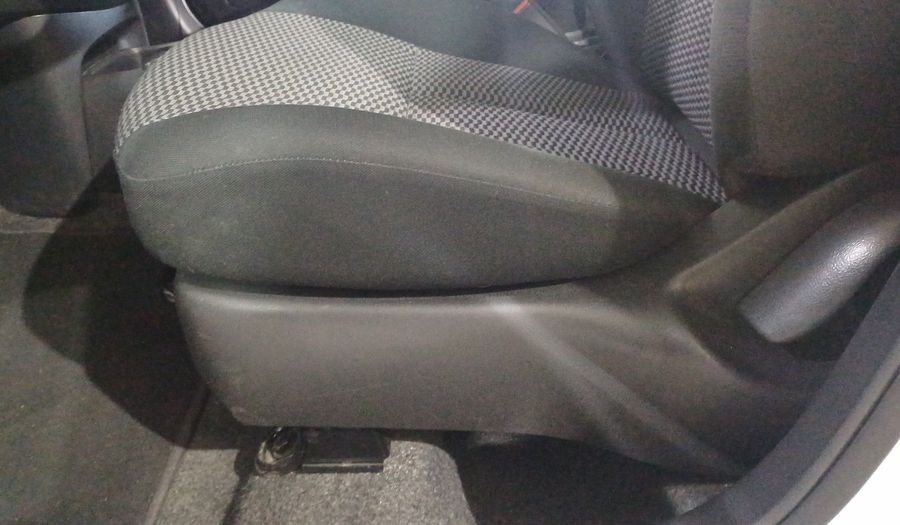 Nissan March 1.6 SENSE Hatchback 2021