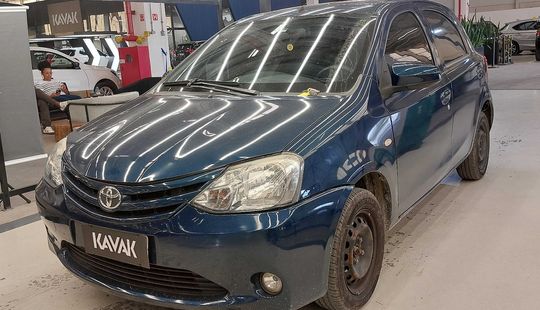 Toyota • Etios