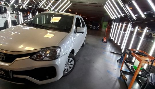 Toyota • Etios