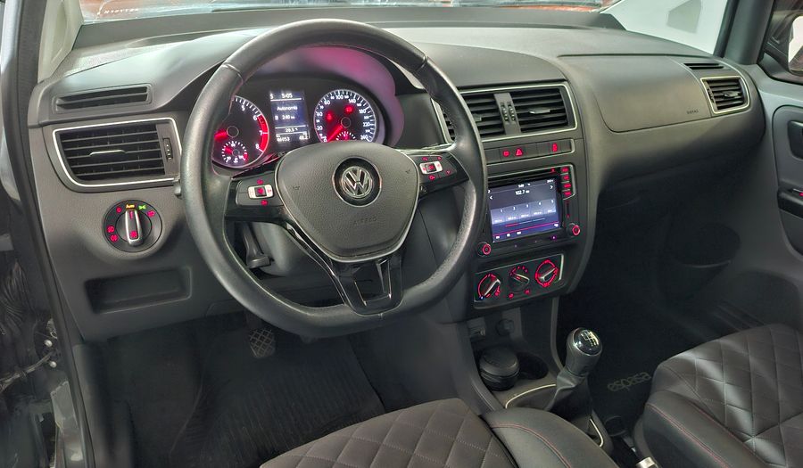 Volkswagen Suran 1.6 16V HIGHLINE Wagon 2017