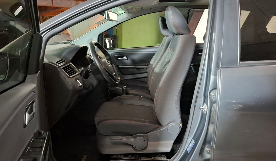 Volkswagen Suran 1.6 16V HIGHLINE Wagon 2017