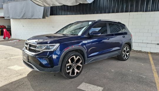 Volkswagen • Taos