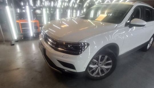 Volkswagen • Tiguan Allspace