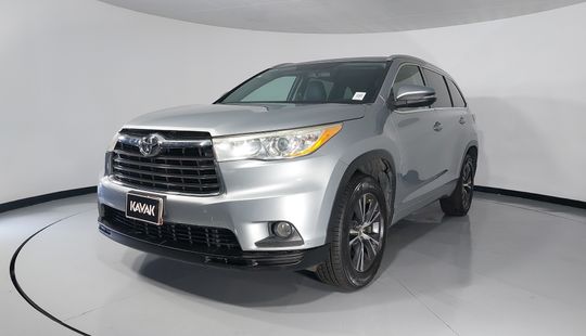 Toyota • Highlander