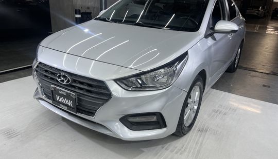 Hyundai • Accent