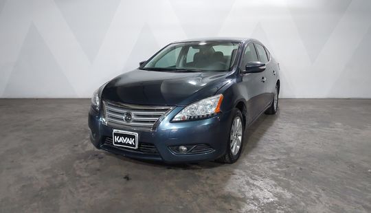 Nissan • Sentra
