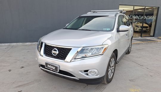 Nissan • Pathfinder