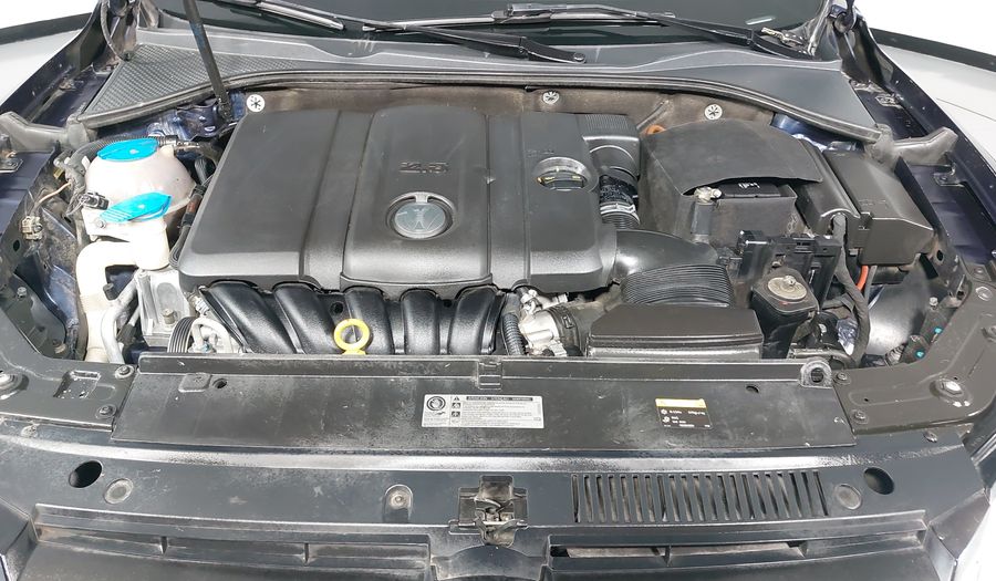 Volkswagen Passat 2.5 HIGHLINE TIPTRONIC Sedan 2015