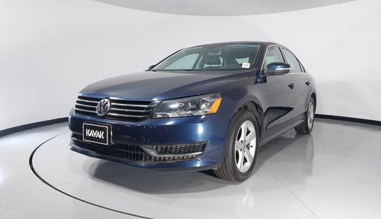 Volkswagen • Passat