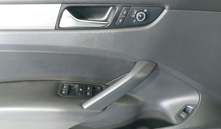 Volkswagen Passat 2.5 HIGHLINE TIPTRONIC Sedan 2015