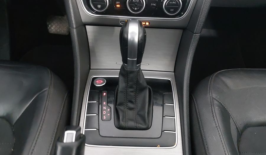 Volkswagen Passat 2.5 HIGHLINE TIPTRONIC Sedan 2015