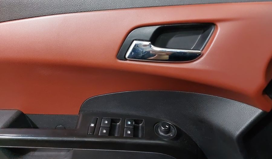 Chevrolet Sonic 1.6 AT F LTZ Sedan 2015