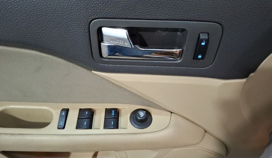 Ford Fusion 3.0 SE V6 AT Sedan 2012