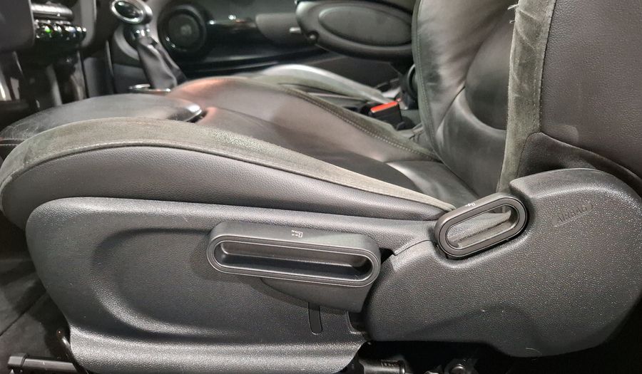 Mini Cooper 1.5 COOPER PEPPER AT Hatchback 2015