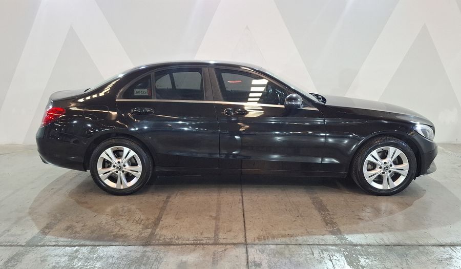 Mercedes Benz Clase C 2.0 200 EXCLUSIVE AUTO Sedan 2018