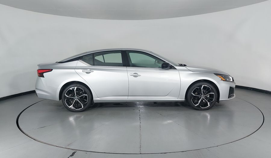 Nissan Altima 2.0 SR TURBO CVT Sedan 2023