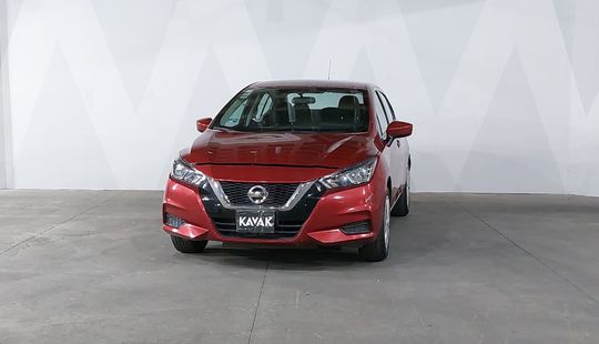 Nissan • Versa