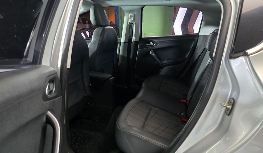 Peugeot 208 1.6 FELINE PACK CUIR Hatchback 2015