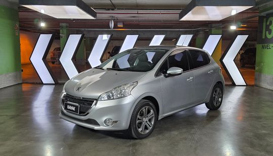 Peugeot • 208