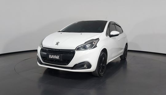 Peugeot • 208