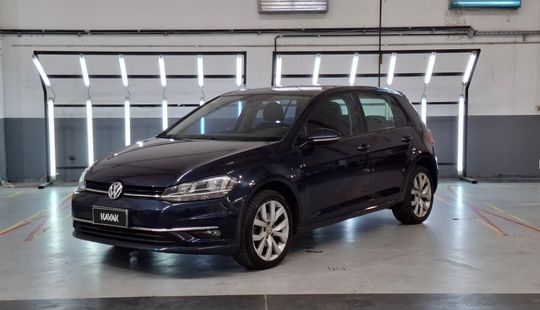 Volkswagen • Golf