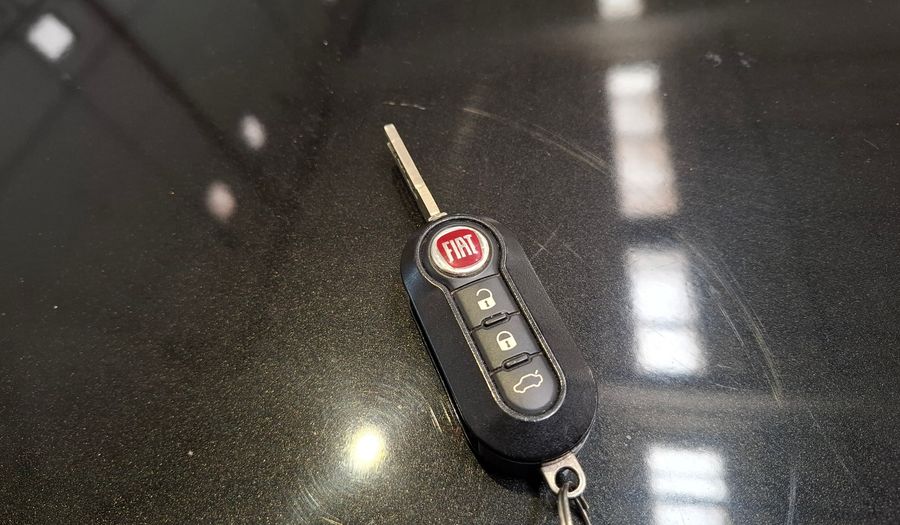 Fiat Punto 1.4 ATTRACTIVE 5P Hatchback 2016