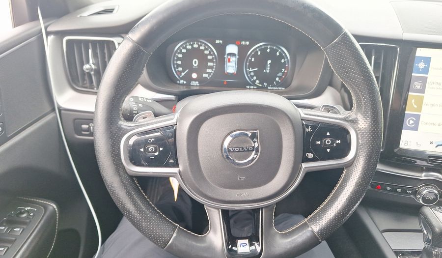 Volvo Xc60 2.0 T6 R-DESIGN AUTO 4WD Suv 2018